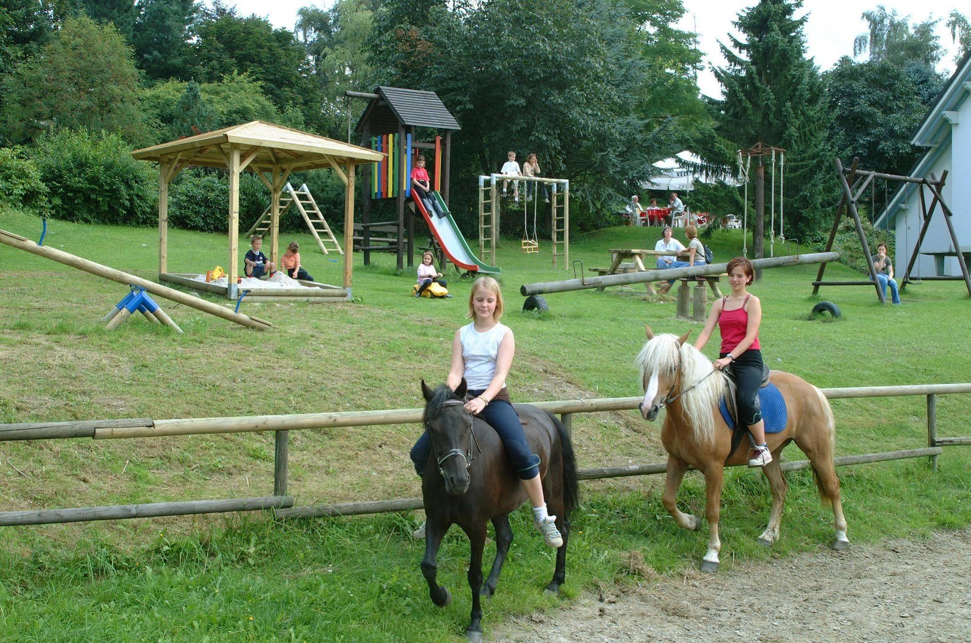 Ferienhotel Stockhausen Schmallenberg Exteriör bild